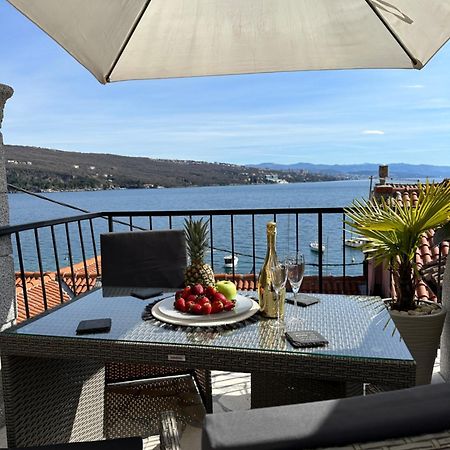 Villa Volos Apartment Karmen With Roof Terrace, Sea View, Free Private Parking โอปาติยา ภายนอก รูปภาพ