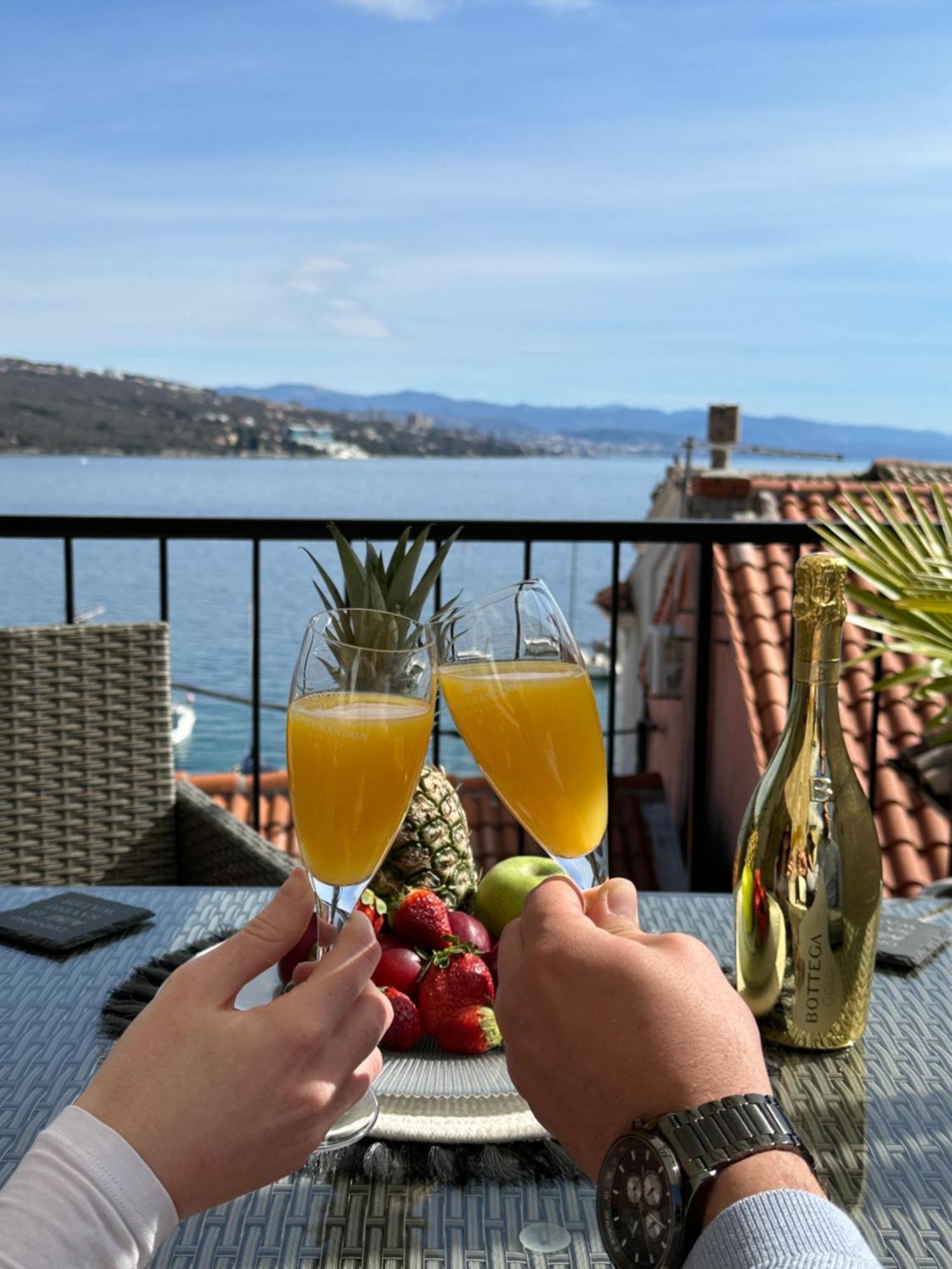Villa Volos Apartment Karmen With Roof Terrace, Sea View, Free Private Parking โอปาติยา ภายนอก รูปภาพ